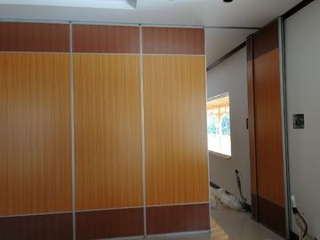 Высота поверхности 4м меламина рассекателей комнаты коммерчески временного офиса акустическая