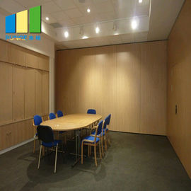 Алюминиевая передвижная дверь разделяет акустические стены раздела для конференц-зала