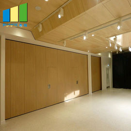 Алюминиевая передвижная дверь разделяет акустические стены раздела для конференц-зала
